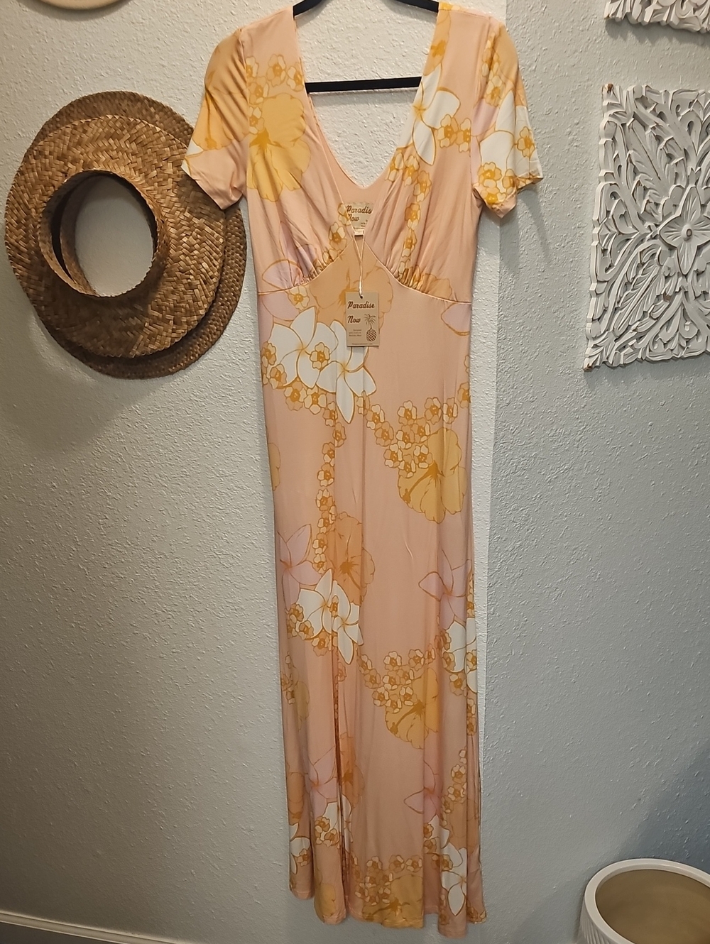 PARADISE NOW  Floral Maxi Dress with V-Neck